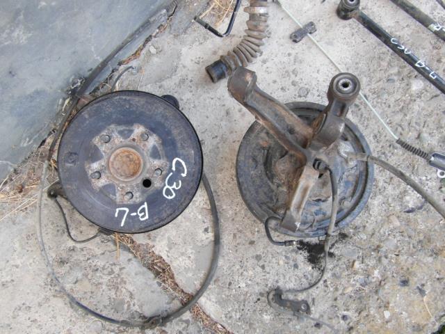 Кулак поворотный левый 4230506100 TOYOTA
