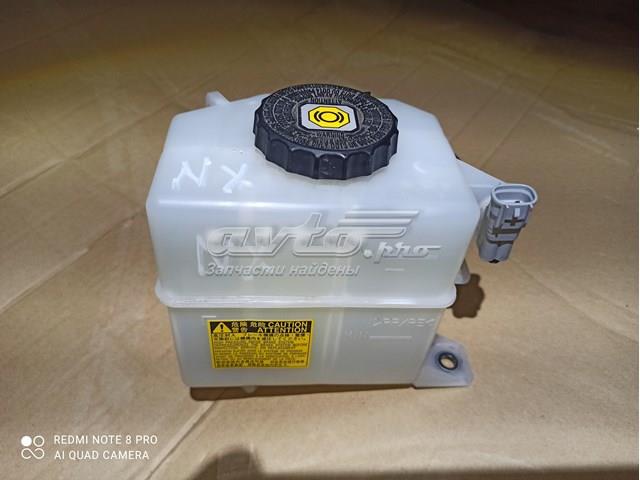 Бачок главного тормозного цилиндра 4722078010 TOYOTA
