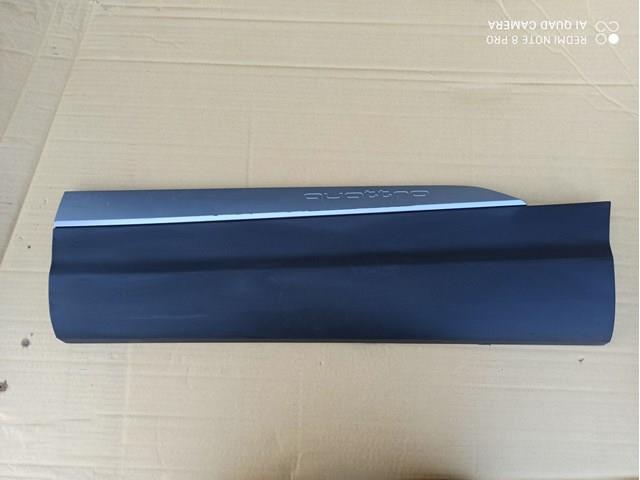 Молдинг двери задней правой нижний 4M0853970GGRU VAG