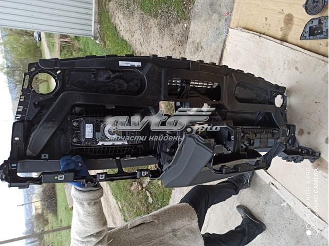 VAG 4M1857001AB Панель салона передняя "торпедо" в наличии Черкассы