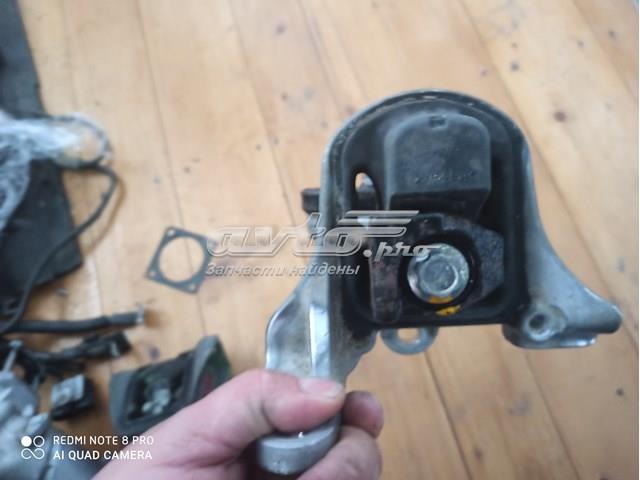 HONDA 50850SWYE03 Подушка (опора) двигателя левая в наличии Тернополь