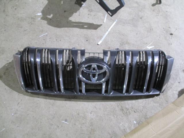 Решетка радиатора 5310160661 TOYOTA