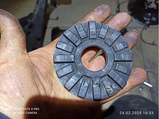 Шайба болта крепления заднего нижнего рычага, внутренняя 55044JG01A NISSAN