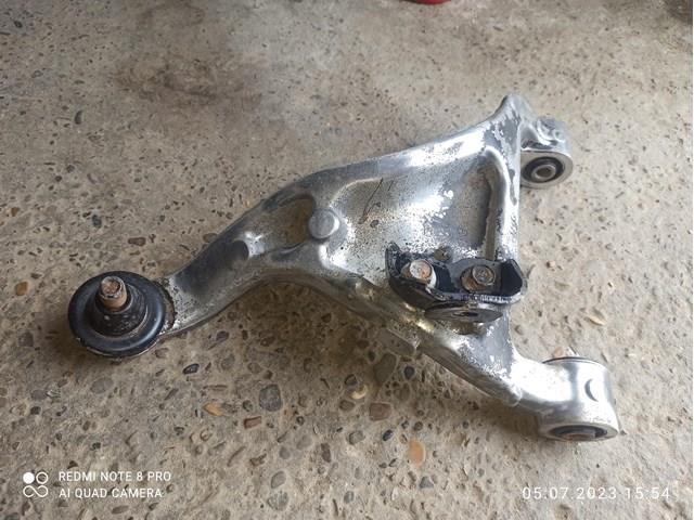 Балансир подвески задний левый 555029Y000 NISSAN