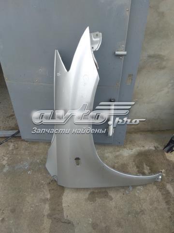Переднее правое крыло 63112CA030 NISSAN