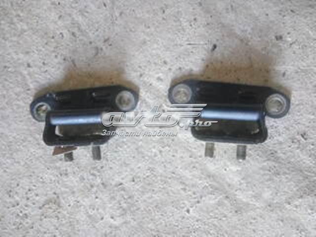 Петля задней багажной, 3/5 -ой двери 6881095J02 TOYOTA