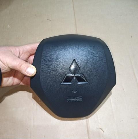 Подушка безопасности водителя 7030A647XA MITSUBISHI