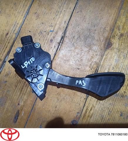 Педаль акселератора 7811060180 TOYOTA