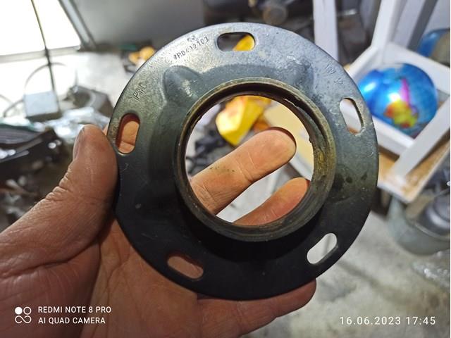 VAG 7P0412103 Проставка передней нижней пружины в наличии Ровно
