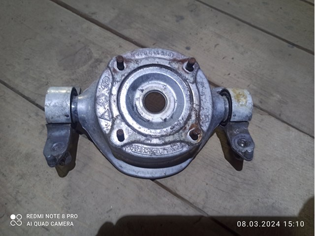 Подушка амортизатора заднего, левого 7P0512345 VAG