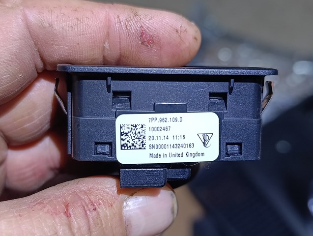 PORSCHE 7PP962109D в наличии Каменское