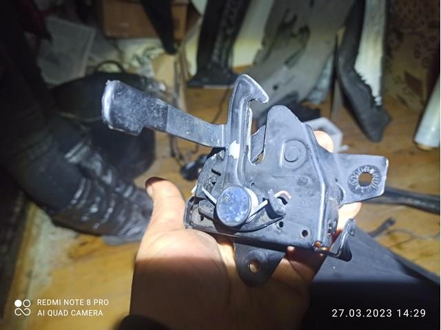 HYUNDAI 811302B200 Замок капота в наличии Украина