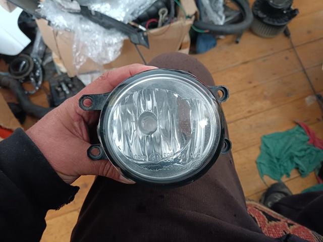 812200W040 TOYOTA Фара противотуманная левая купить в Чернигов
