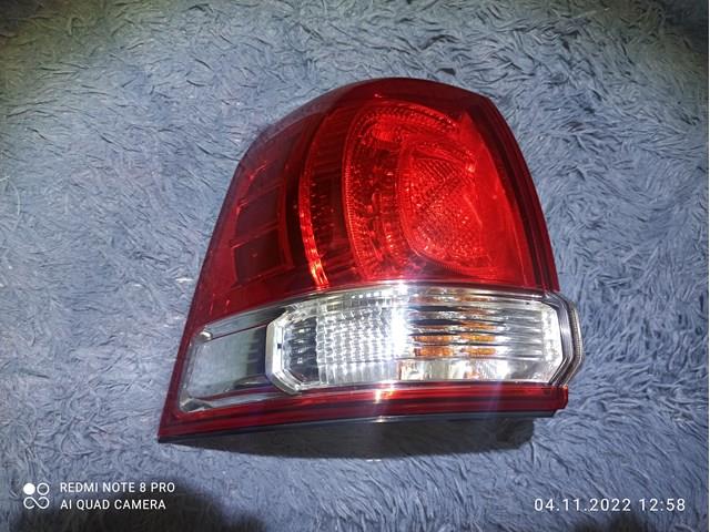 Задний левый внешний фонарь 8156060750 TOYOTA