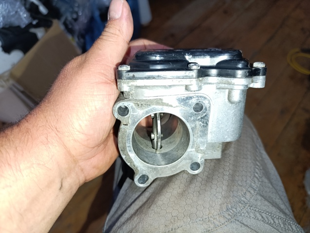 Дроссельная заслонка в сборе 8200987453 NISSAN