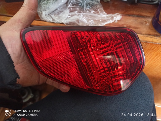 Фонарь противотуманный задний, левый 8337A137 MITSUBISHI