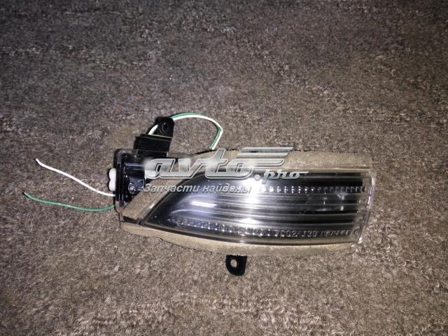 Повторитель поворота левого зеркала 84401AJ010 SUBARU