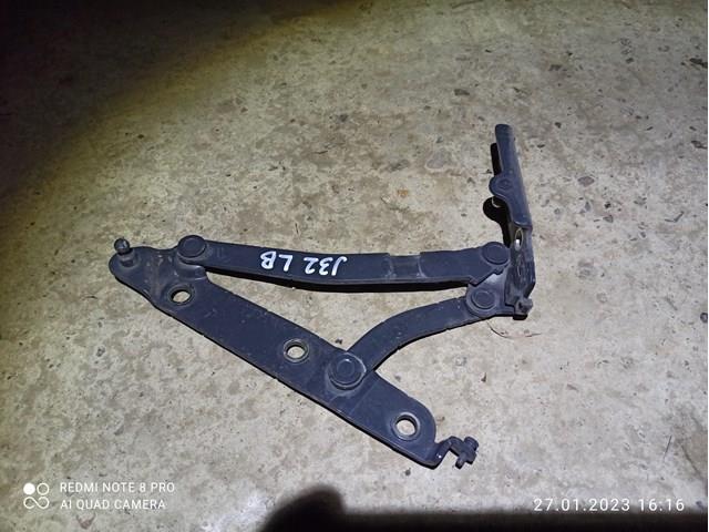 Крепление крышки багажника 84401JN00A NISSAN