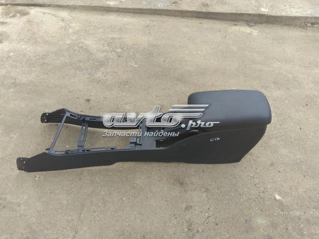 Центральная консоль торпеды 846101H1200W HYUNDAI