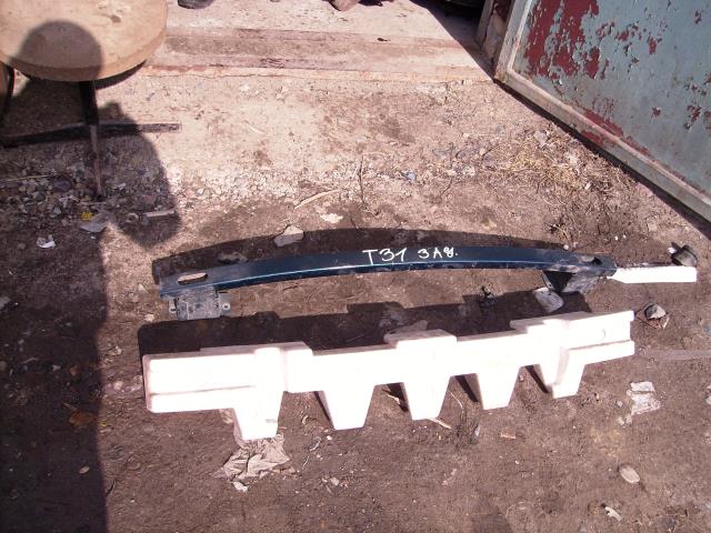 Шина бампера заднего 850329Y000 NISSAN