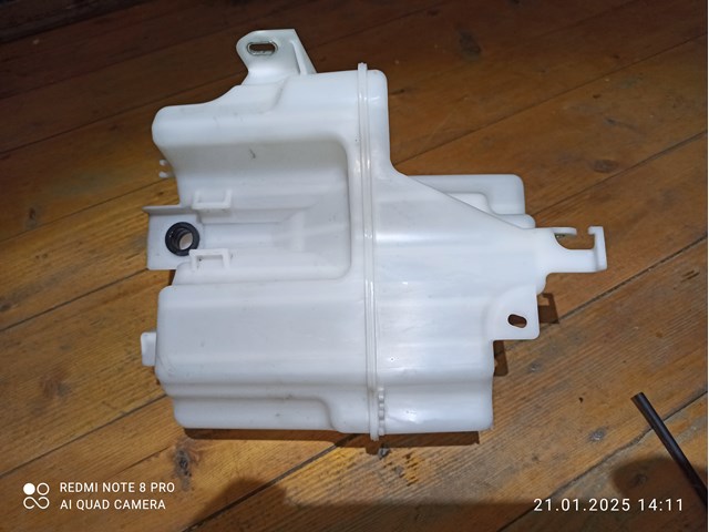 Бачок омывателя стекла 8531542450 TOYOTA