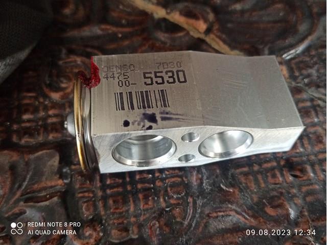 Клапан расширительный 8851528200 TOYOTA