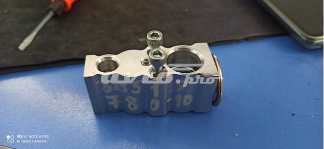 Клапан расширительный 8851578010 TOYOTA