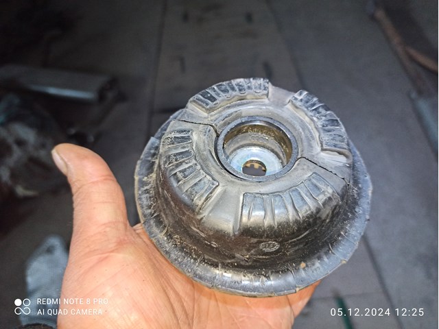 Опора передней стойки 8K0412377C PORSCHE