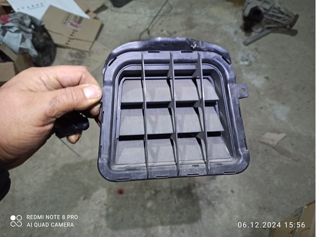 Решетка вентиляционная задняя 8K0819161C PORSCHE