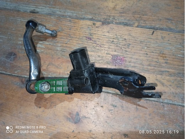 Датчик уровня положения кузова, передний левый 8R0941285D PORSCHE