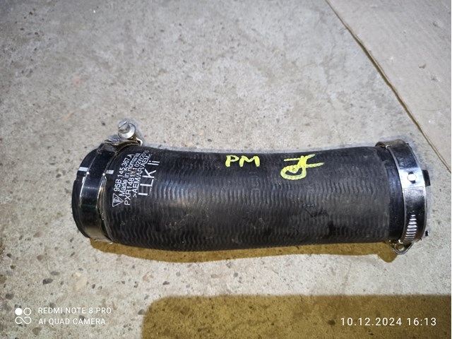 Патрубок интеркуллера 95B145367A PORSCHE