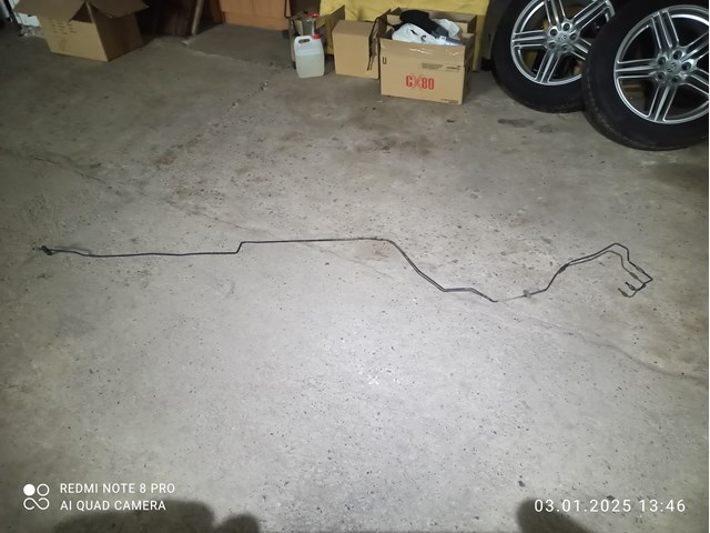 Трубка тормозная задняя центральная 95B614725A PORSCHE