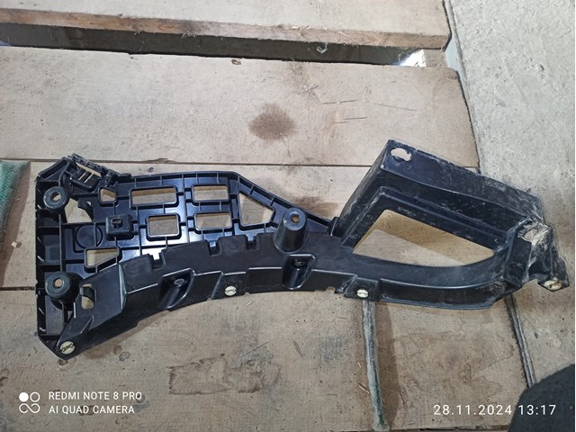 PORSCHE 95B807254C Кронштейн бампера заднего внешний правый в наличии Львов