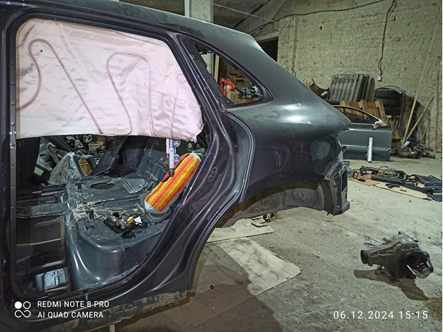 Боковая часть задняя левая 95B809029YGRV PORSCHE