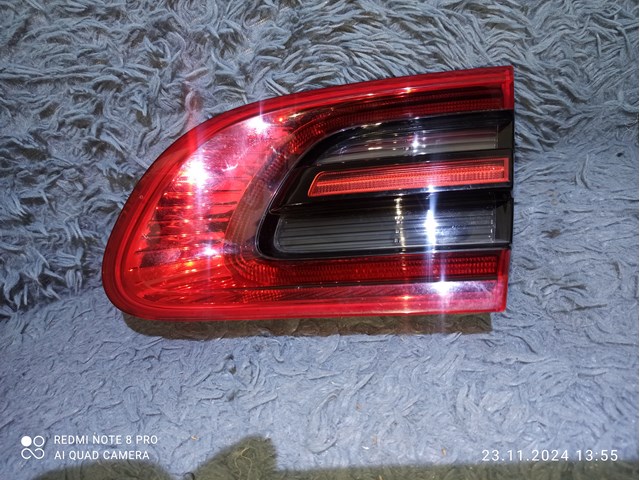 Фара задняя правая внутренняя 95B945094G PORSCHE