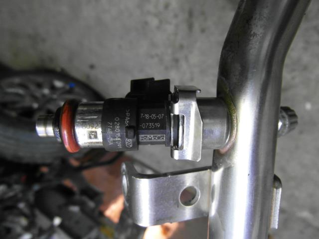 Клапанная форсунка CY0113250 MAZDA