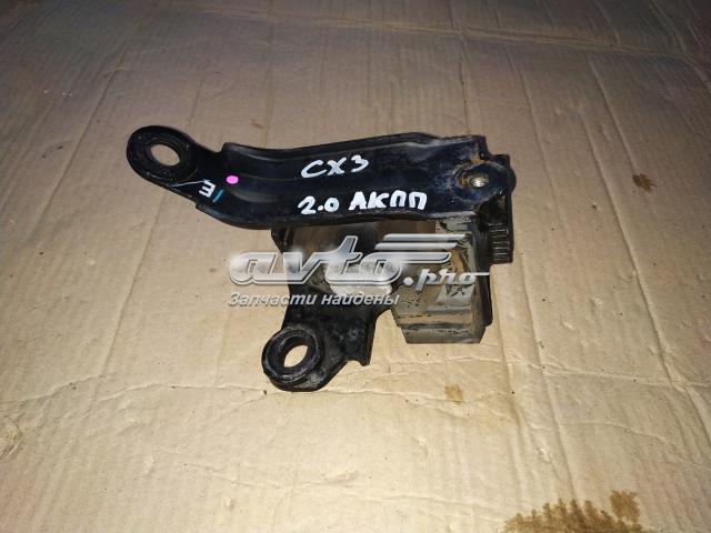 Подушка (опора) двигателя, левая D10G39070A MAZDA