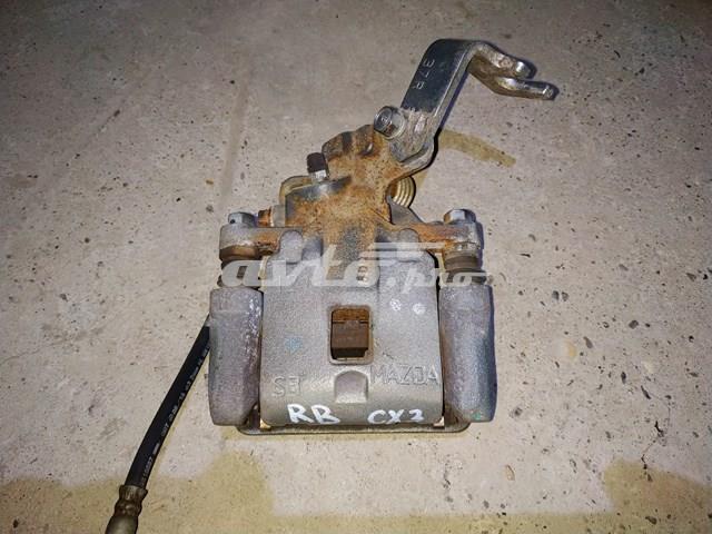 Задний правый суппорт D1Y12698Z MAZDA
