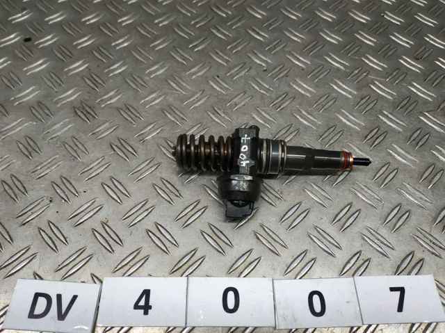 Форсунка впрыска топлива 038130073AG VAG
