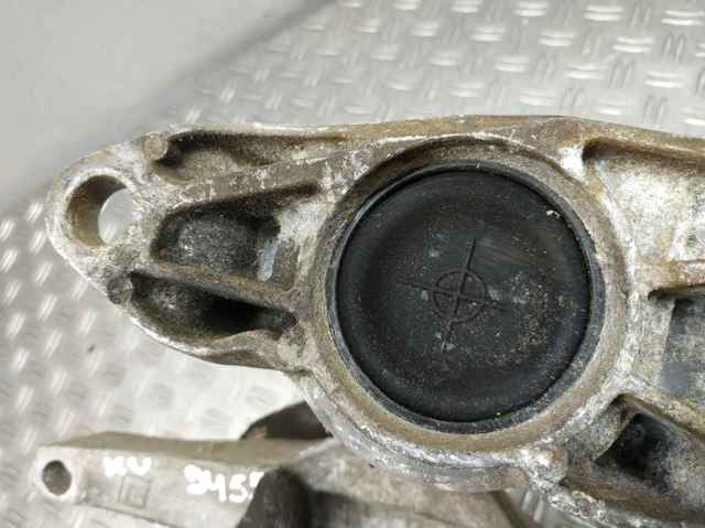112100019R RENAULT Правая подушка двигателя купить в Черновцы