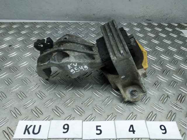 Подушка (опора) двигателя, правая нижняя 112100021R RENAULT