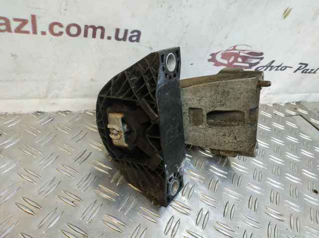 RENAULT 113752043R Подушка (опора) двигателя правая передняя в наличии Харьков