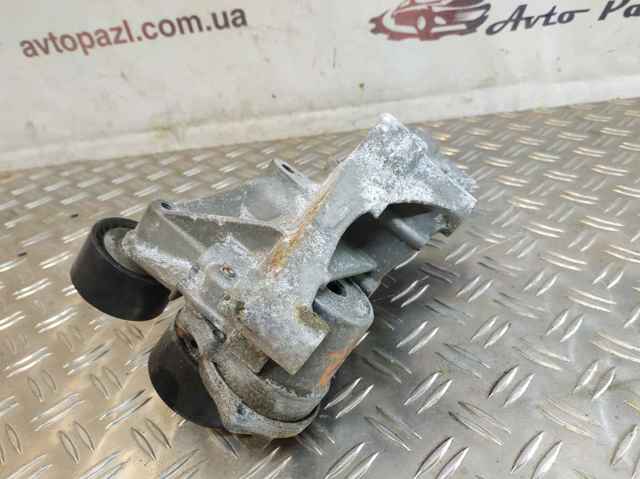 Кронштейн крепления генератора 117105124R RENAULT