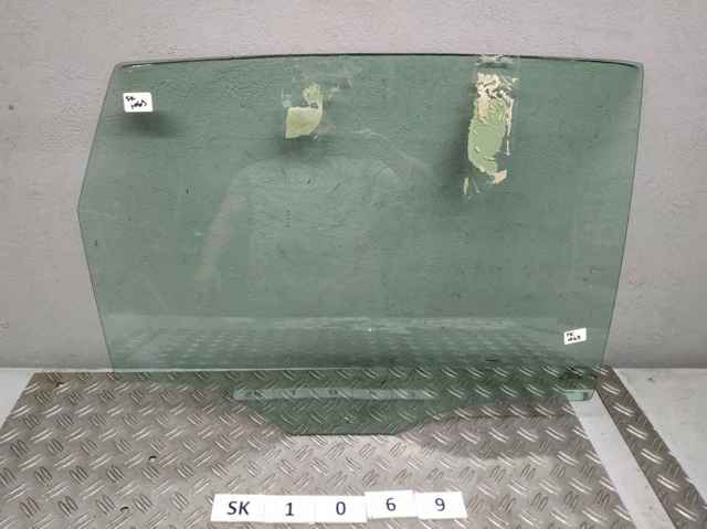 Окно задней двери 1207449 FORD