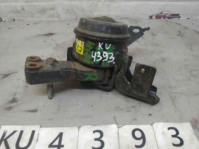 Опора двигателя 1230521200 TOYOTA