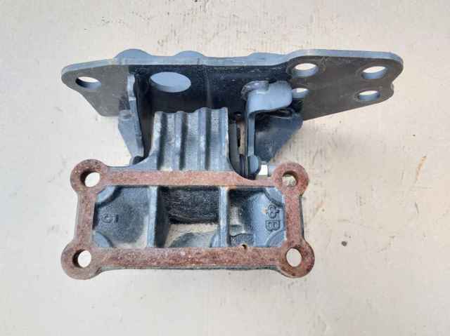 TOYOTA 1237231110 Подушка (опора) двигателя левая в наличии Черкассы