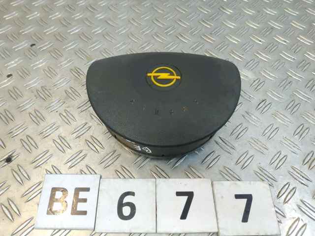 Подушка AIRBAG водительская 13111506 GM