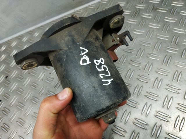 SUZUKI 1348065J00 Бачок вакуумной системы двигателя (демпфер) в наличии Черновцы
