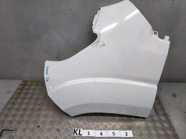 Переднее левое крыло 1374386080 PEUGEOT