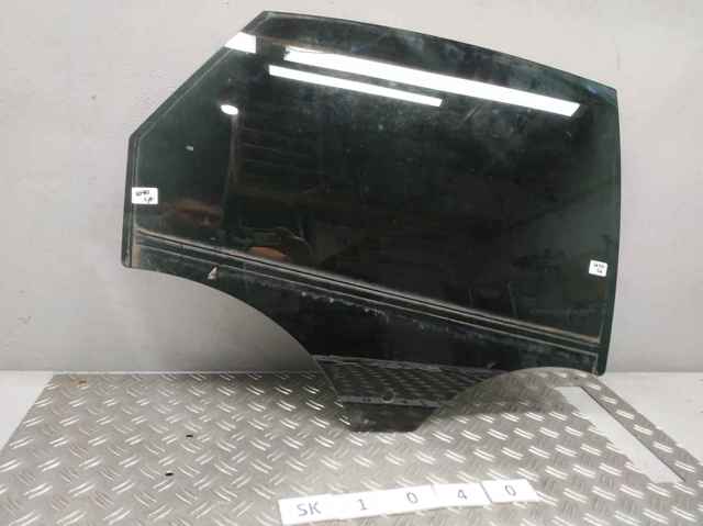 Стекло заднее правое 1461650 FORD